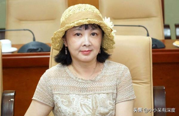 胡澤紅近況，她身材略有些發福，但依舊可以看出當年惜春的影子