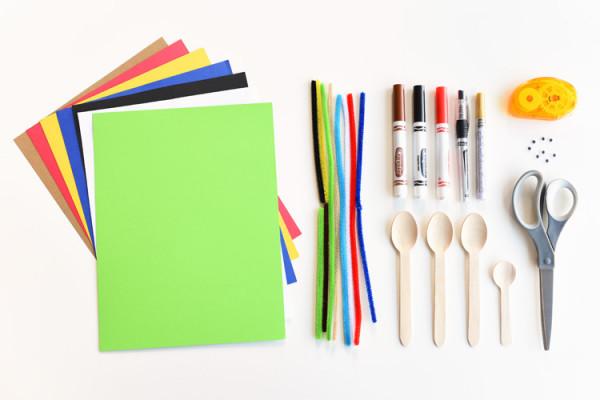 扭扭棒配合彩紙做的小木偶，簡單又可愛，幼兒園小朋友的最愛