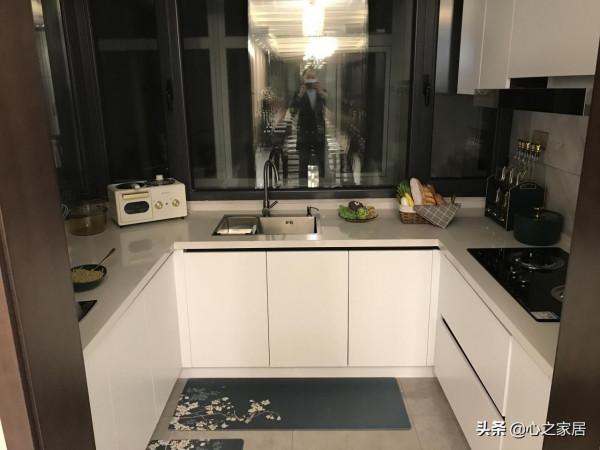 130㎡時尚復古風格的家居裝修,房門都是到頂設計,房子更顯大氣 130㎡時尚復古風格的家居裝修,房門都是到頂設計,房子更顯大氣