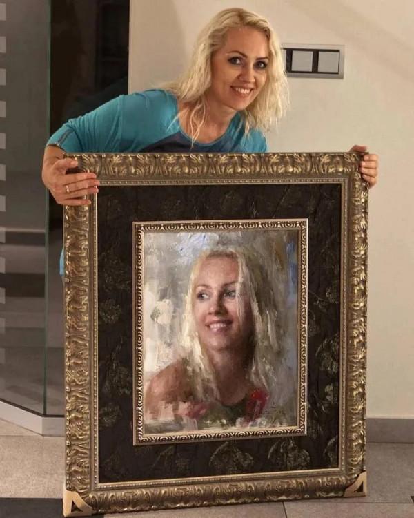 畫家的模特兒和畫像同框你見過嗎？