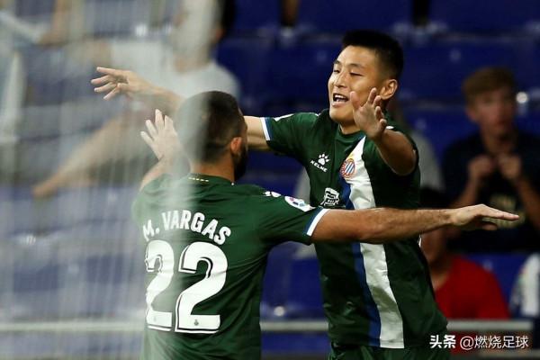 從0-3到3-3!巴洛特利梅開二度讀秒救主,前武磊隊友連場破門 從0-3到3-3!巴洛特利梅開二度讀秒救主,前武磊隊友連場破門