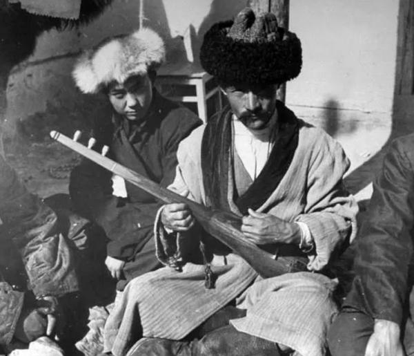 騎毛驢去看毛主席的庫爾班,臨終:後代參軍報國,重孫女完成遺願 騎毛驢去看毛主席的庫爾班,臨終:後代參軍報國,重孫女完成遺願