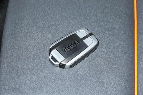 測評mu-X牧遊俠，空間給力，動力充足