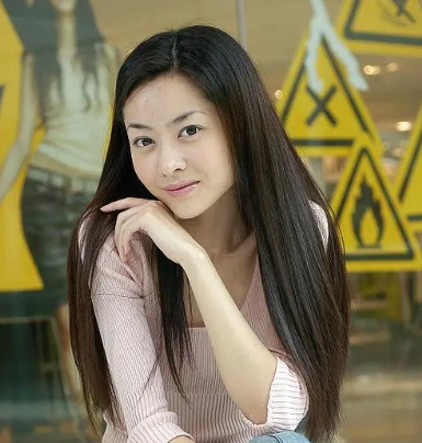 80後有多拼？這6位女星的上位之路充滿血淚，卻依舊不紅？