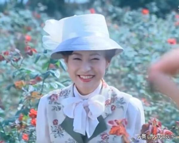 這8位女星&OpenCurlyDoubleQuote;笑眼&rdquo;太美！笑起來彎彎像月牙，靈氣逼人，甜如初戀