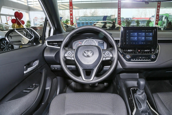 堂弟想買車，看中新上市的2022款雷凌運動版，落地15萬內很滿意