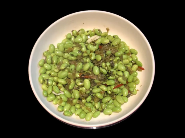 潮爸12月22日午餐記錄，雪菜炒毛豆米、小炒嫩羊肉、清蒸鱖魚