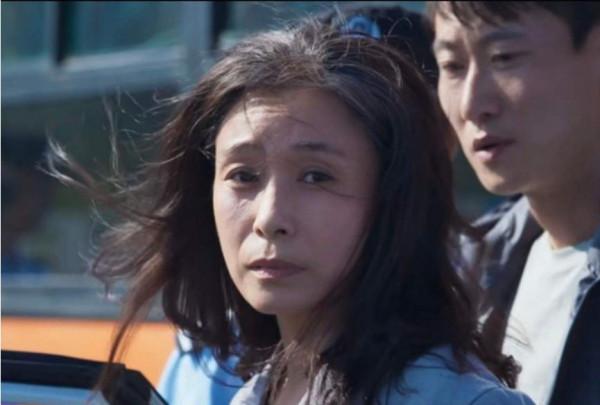 《開端》迎來大結局！“鍋姨”準備炸公交的高壓鍋裡，裝了什麼？