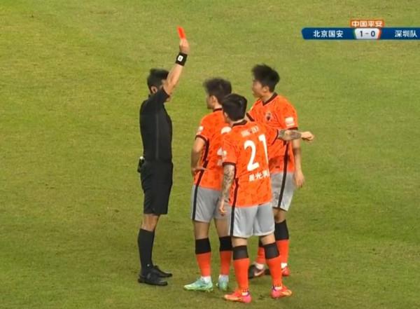 中超神劇情：短短9分鐘，誕生1進球+2張紅牌，球員和裁判都上頭了