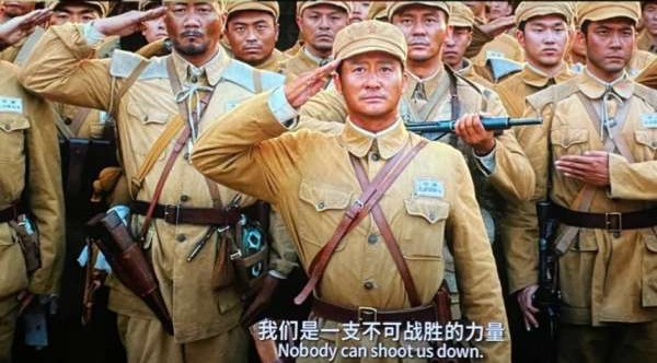 電影《長津湖》裡的伍千里為何不讓伍萬里殺那個美軍戰俘？