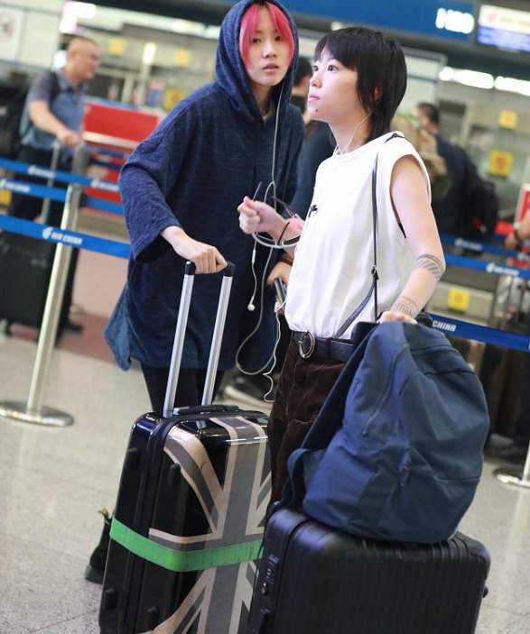 王菲前夫竇唯：兩次離婚最對不起女兒，兩份嫁妝背後是深沉的父愛