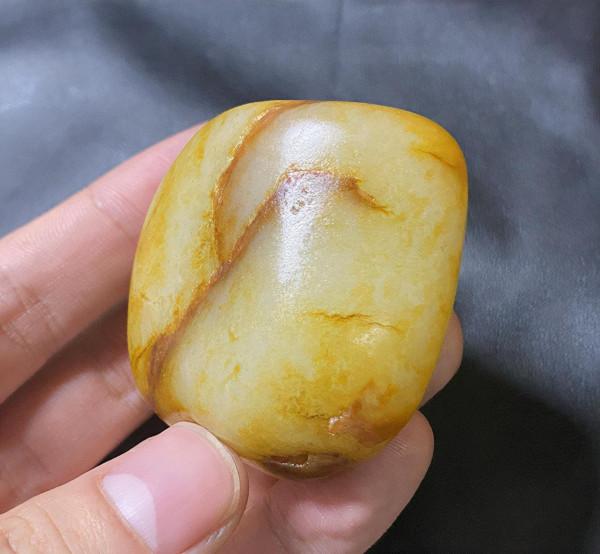 精品料子,紅皮,白肉。油潤的很 精品料子,紅皮,白肉。油潤的很