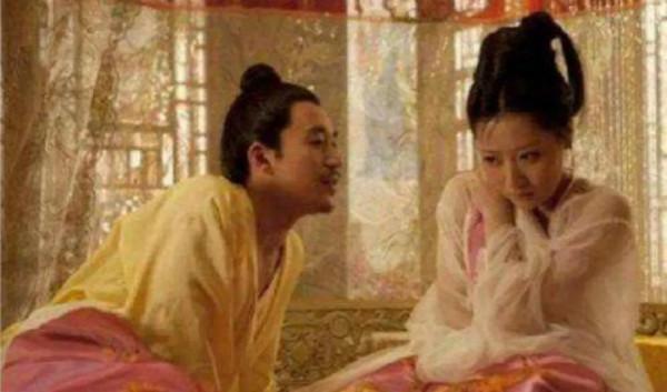 為什麼皇帝喜歡讓太監伺候，而不是官女？