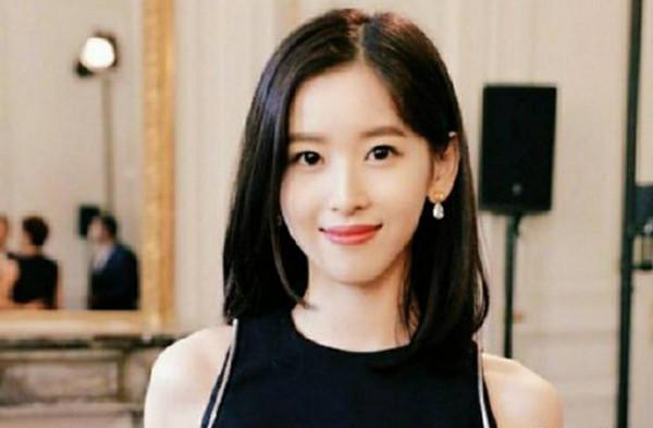 周杰倫個人社交網站取關王力宏，章澤天點贊李靚蕾