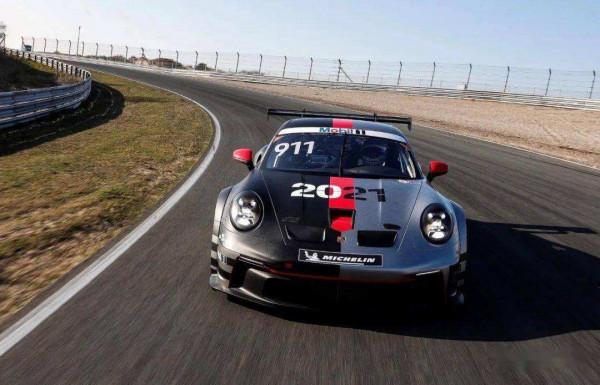 內燃機不會消失！大眾，保時捷，豐田試水新燃料