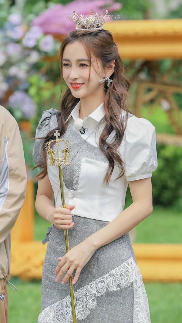 林一拿Angelababy照片做朋友圈封面,來感受一下美貌暴擊吧 林一拿Angelababy照片做朋友圈封面,來感受一下美貌暴擊吧