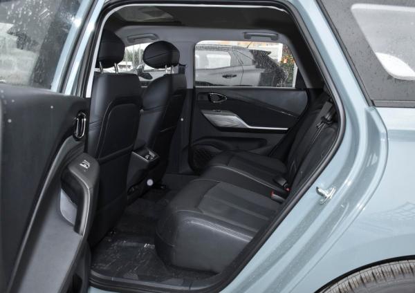 一款承載北歐風格的旅行車，BAOJUN Valli的置物條件成特點