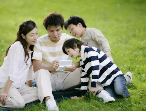 課後延時服務“收費標準”出臺，家長很滿意，午餐晚餐都有了