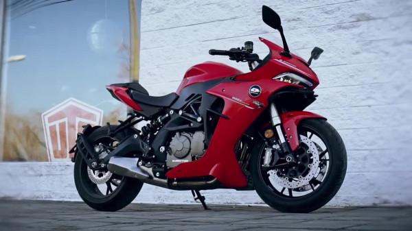 四缸“地平線”仿賽機車的天花板到底有多牛? 四缸“地平線”仿賽機車的天花板到底有多牛?