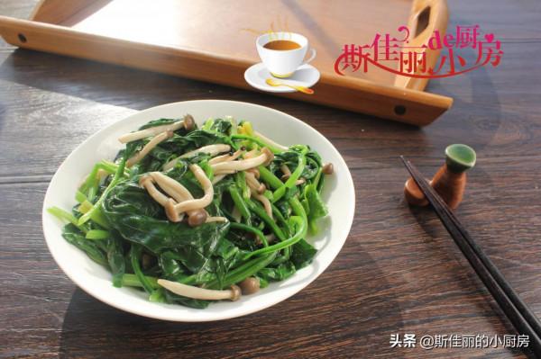 菠菜和它是絕配,簡單鮮美又營養,炒一炒5分鐘就出鍋,總吃不膩 菠菜和它是絕配,簡單鮮美又營養,炒一炒5分鐘就出鍋,總吃不膩