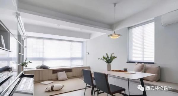 客廳不要傳統，長條桌布局可好？