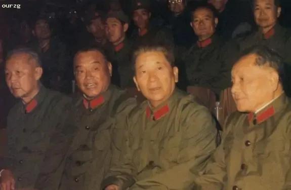 這個科長不簡單，組織人員血戰臨澤城，後來成為國防部長