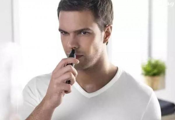 男士的鼻毛為何會“竄”出來？鼻毛旺盛代表什麼？快來了解一下