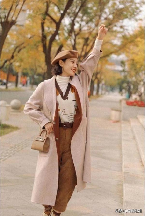 今年秋冬備齊這3條“褲子”就足夠,搭大衣時髦、配羽絨服顯瘦 今年秋冬備齊這3條“褲子”就足夠,搭大衣時髦、配羽絨服顯瘦