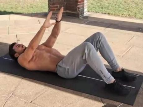 長得帥,身材好是什麼樣的?他來告訴你,3個動作,練出同款腹肌 長得帥,身材好是什麼樣的?他來告訴你,3個動作,練出同款腹肌