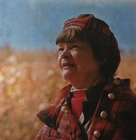 1979年鄧小平訪美，一老太找到他：這有封毛澤東42年前寫給你的信