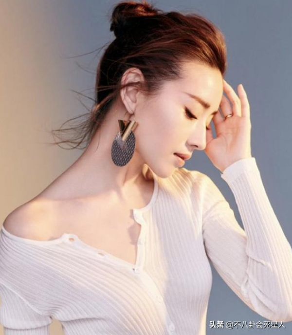 美人的臉卻敗在鼻子上？這15位女星鼻子突兀，太可惜