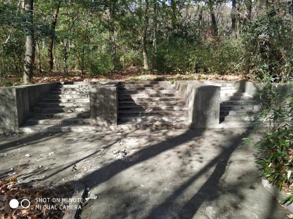 鐘山戴笠墓遺蹟