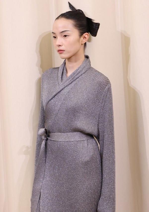 生圖曝光張柏芝的臉徹底崩盤！戚薇老公穿女人打底褲，劉雯換髮型