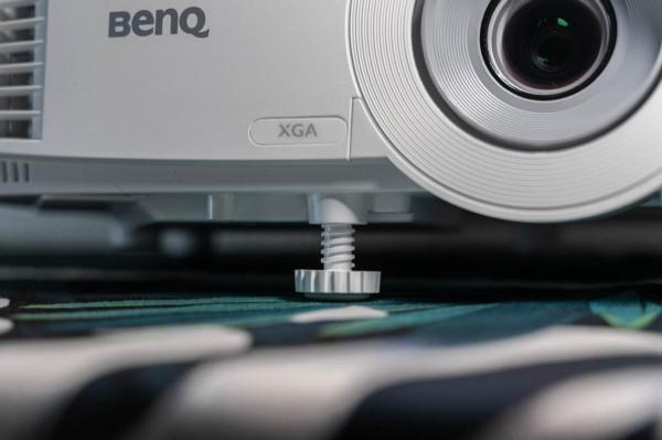 高亮度對比度與明亮環境的較量 明基MX560商務投影機評測