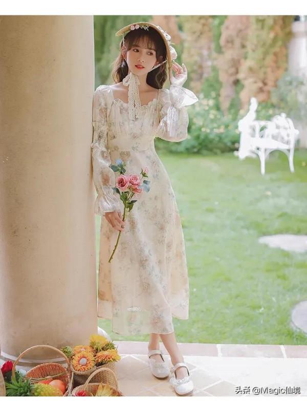 日常穿搭-刺繡公主連衣裙