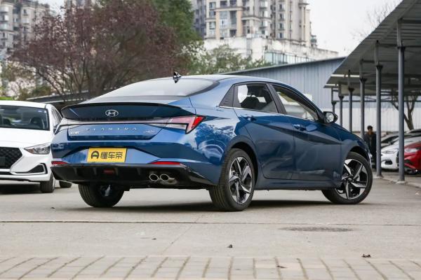 有顏有料，十萬級合資車型首選，到店體驗第七代伊蘭特