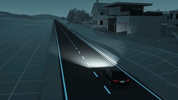 光明與黑暗：賓士S500L車輛大燈測試 地表最強？