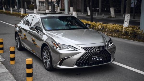 蘇州無二汽車貼膜丨雷克薩斯ES貼711隱形車衣&plus;氛圍燈升級