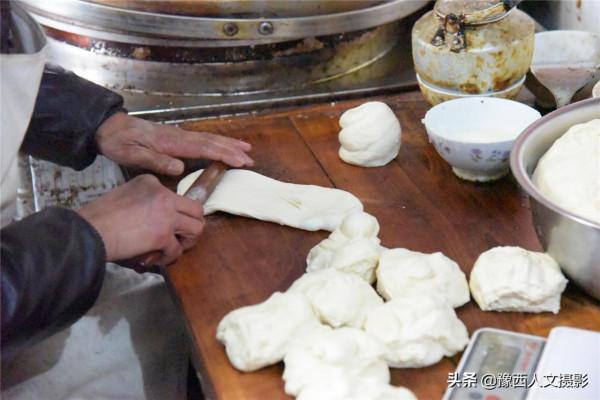 老酵母發麵容易酸，很多人駕馭不了，大叔20年經驗，只教2個絕招