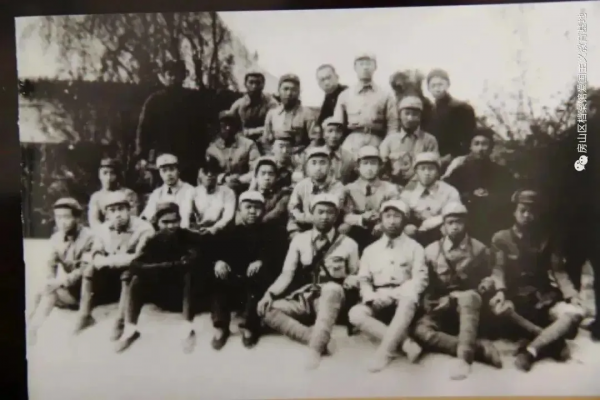 「遇見文物」趙然烈士在瓦溝村山洞避險時用過的羊毛氈