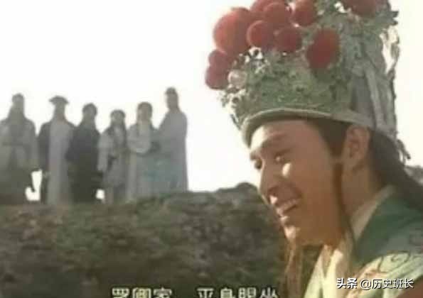 慕容復一心想復國，為什麼不招兵買馬，反而在江湖上晃悠？