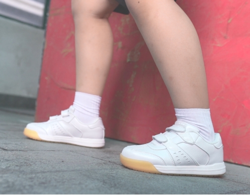 參加校園運動應該穿什麼樣的運動鞋? 參加校園運動應該穿什麼樣的運動鞋?