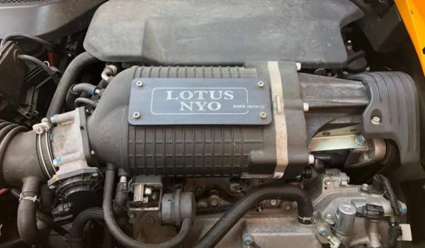 她讓你1秒忘記法拉利！高配5系的錢就能買超跑？