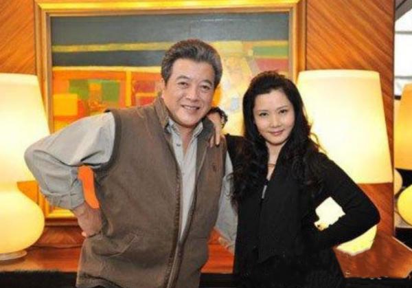 何賽飛：曾對機場工作人員發火，喝多了連導演都罵，為何卻沒涼涼