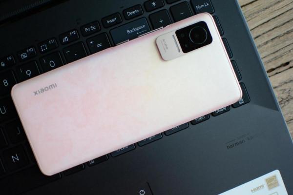 盧偉冰真會玩，紅米 11 神仙秒衝上天梯，庫克驚呼：有創意