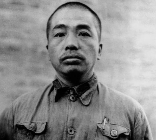 彭德懷2段婚姻一生無子，撫養7個子侄成才，唯一遺願與弟弟合葬