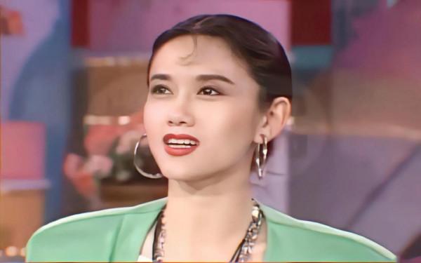 不婚不育的楊麗萍，年輕時有多美