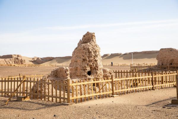 額濟納不只是有胡楊林,還有一段魔幻的歷史,請記住這個強盜 額濟納不只是有胡楊林,還有一段魔幻的歷史,請記住這個強盜