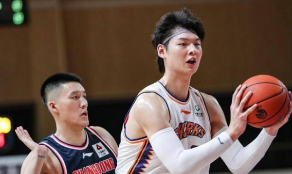 點評新賽季CBA前六輪比賽,場均貢獻20分,本土球員誰能做到? 點評新賽季CBA前六輪比賽,場均貢獻20分,本土球員誰能做到?