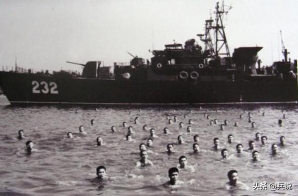 越軍倖存水兵，憶赤瓜礁海戰：對方火力全開，我們只有AK47